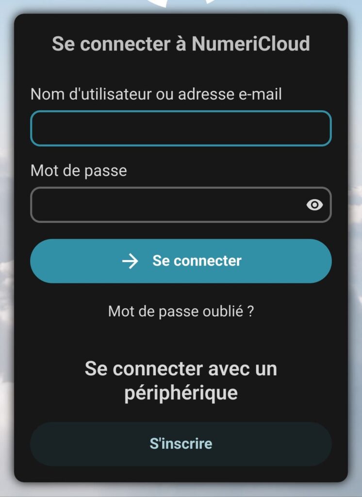 Capture d'écran de la page de connexion au compte Numéricloud, avec le champ identifiant, et le champ du mot de passe, et en-dessous le bouton "Se connecter".