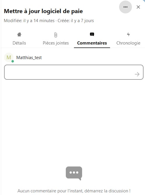 Capture d'écran de la popup des détails de la carte. On y voit le titre de la carte, ainsi que 4 onglets, "Détails", "pièces jointes", "commentaires" (c'est cet onglet qui est ouvert), et "Chronologie".
Sous l'intitulé "Commentaires" il y a un champ dans lequel on peut mettre le commentaire, sur sa droite une flèche qui pointe vers la droite.
