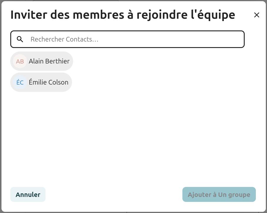 Une fenêtre surgissante pour ajouter des contacts. Le titre est "Inviter des membres à rejoindre l'équipe"