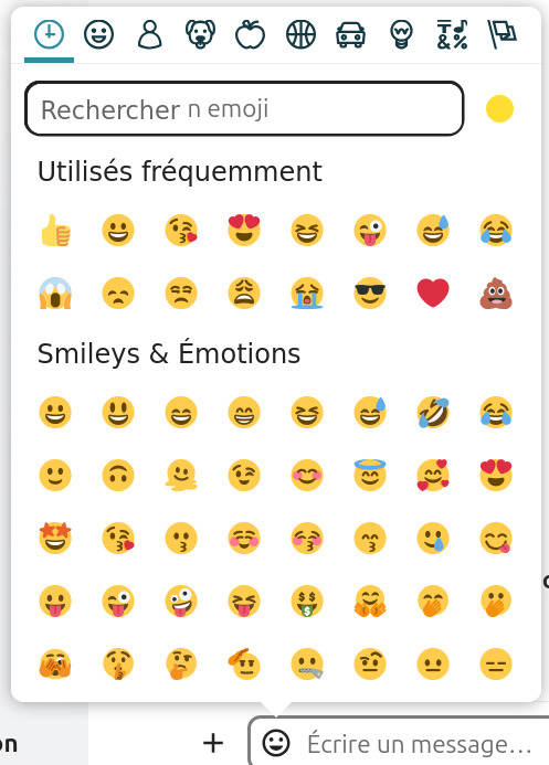 Capture d’écran du champ pour discuter. On a cliqué sur l'icône émoji, apparaît une fenêtre avec tous les émojis disponibles.