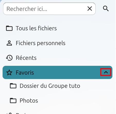 Menu latéral de Nextcloud affichant les sections de navigation : 'Tous les fichiers', 'Fichiers personnels', 'Récents', 'Favoris' (sélectionné et chevron encadré en rouge), 'Dossier du Groupe tutos', et 'Photos'. Une barre de recherche en haut permet de rechercher du contenu.