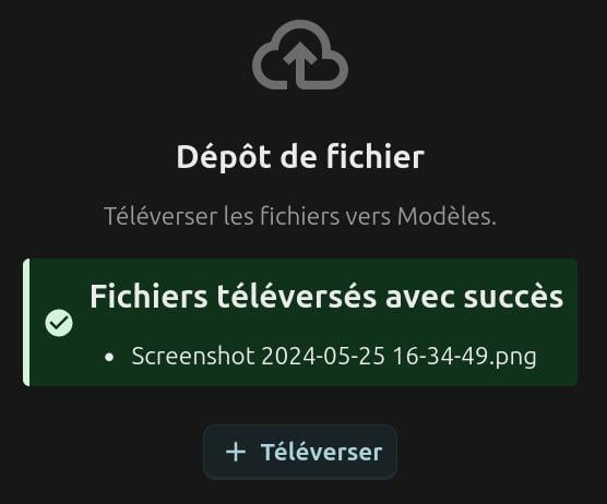 Interface de confirmation de téléversement de fichiers dans Nextcloud. Un message indique 'Dépôt de fichier' avec la description 'Télécharger les fichiers vers Modèles'. Une notification verte confirme que le fichier 'Screenshot 2024-05-25 16-34-49.png' a été téléversé avec succès. Un bouton '+ Télécharger' est disponible pour ajouter d'autres fichiers.