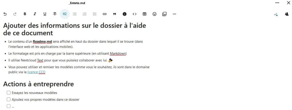 Capture d'écran du fichier _entete squi est ouvert. On voirt en haut les icônes pour a mise en forme du texte, en-dessous le texte du fichier et à droite en haut l'icône de trois points pour avoir des paramètres supplémentaires, à côté la croix pour fermer le fichier, en-dessous l'icône d'une coche pour enregistrer le fichier et à côté l'icône de deux bustes pour voir qui est présent sur le document.