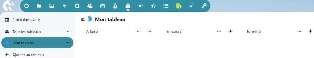 Capture d'écran du haut de la page du tableau. Sur la gauche on voit les intitulés, "Prochaines cartes", en-dessous "Tous les tableaux", en-dessous "Mon tableau", et en-dessous un + suivi de "Ajouter un tableau". Dans la partie droite qui prend plus des trois quarts de la page, on voit le titre du tableau "Mon tableau", et en-dessous les titres des cartes créées, à savoir "A faire", "En cours", "Terminé".