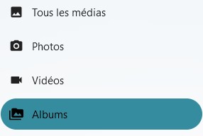 Capture d'écran d'une partie du côté gauche de la page principale de l'application. On voit 4 items "Tous les médias", "Photos", "Vidéos et "Albums" qui est sur un fond vert foncé pour le distinguer des autres qui sont sur un fond gris très clair.