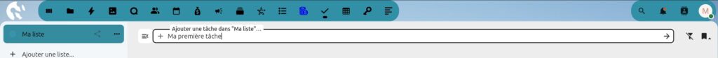 Capture d'écran du haut de la page "Tâches". A gauche un volet avec le nom de la liste "Tâches" et "Ma liste". Sur le reste de la page un champ pour ajouter une tâche à une liste. Il est écrit "Ma première tâche".