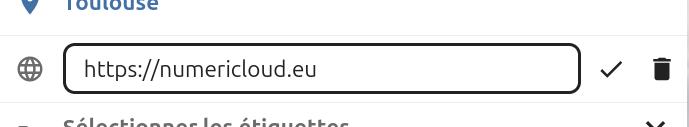 Capture d'écran de l'item "Définir une URL", on voit un champ dans lequel mettre l'URL, à droite une coche et à côté une corbeille.