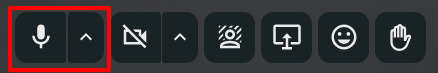 Barre d'outils de contrôle d'appel dans Nextcloud Talk. Les icônes suivantes sont visibles de gauche à droite : Microphone (encadré en rouge), Caméra, ajouter fond d'écran, Partager l'écran, Réactions (émoticônes), Lever la main.