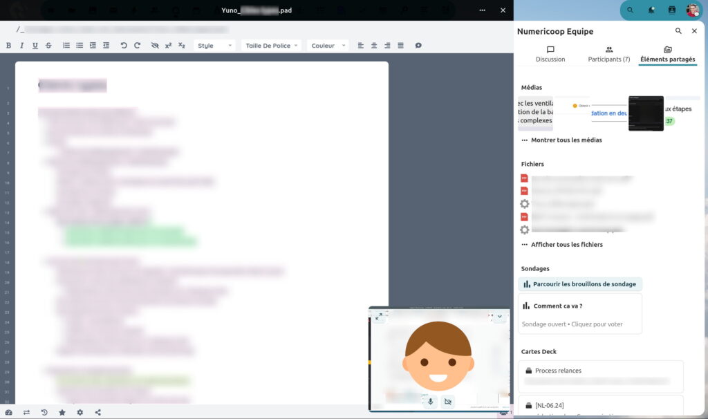 Interface de partage d'écran dans Nextcloud Talk avec l'équipe "Numericoop Équipe". À gauche, un document texte .pad est ouvert dans un éditeur de texte collaboratif, avec du contenu partiellement visible. À droite, la barre latérale de Nextcloud Talk affiche les onglets "Discussion", "Participants (7)", et "Éléments partagés", avec des sections pour les "Médias", "Fichiers", "Sondages" (un sondage ouvert est visible : "Comment ça va ?"), et "Cartes Deck". En bas à droite, l'avatar d'un participant est visible dans une fenêtre flottante.